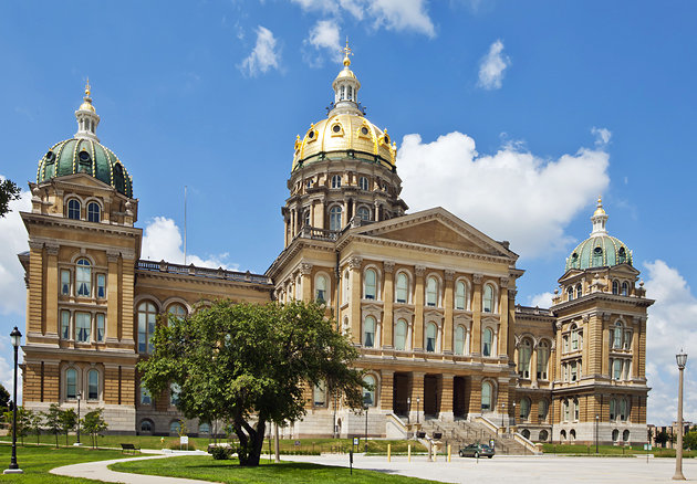 vé máy bay American Airlines đi Des Moines