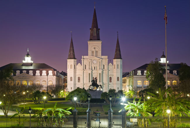 ve may bay di new orleans 2